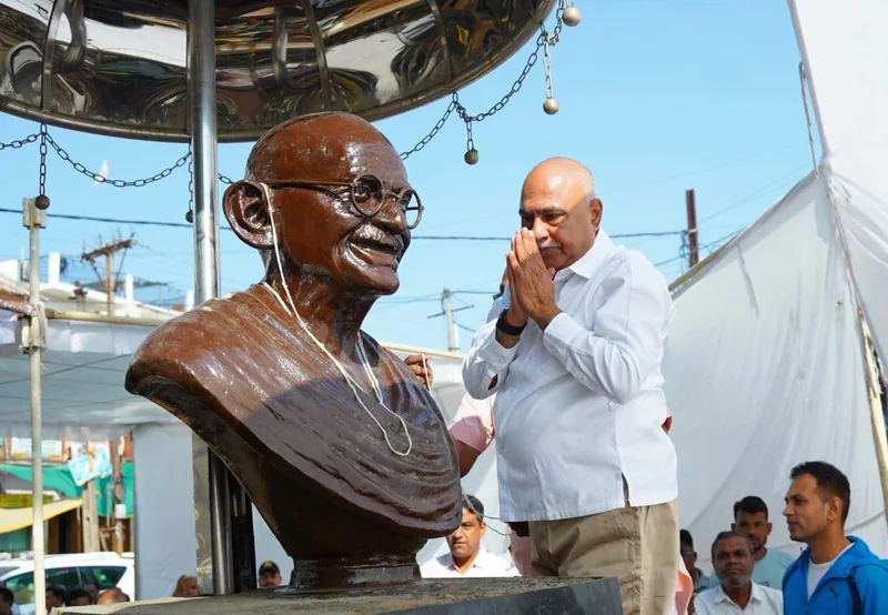 महात्मा गांधी जी का जीवन हमें सादगी, सत्य और अहिंसा के मार्ग पर चलने की प्रेरणा देता है: केंद्रीय मंत्री श्री…