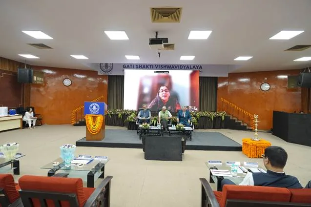 गति शक्ति विश्वविद्यालय, वडोदरा में चौथे भारत केन्द्रीय सार्वजनिक क्षेत्र उद्यम परामर्श सम्मेलन का उद्घाटन